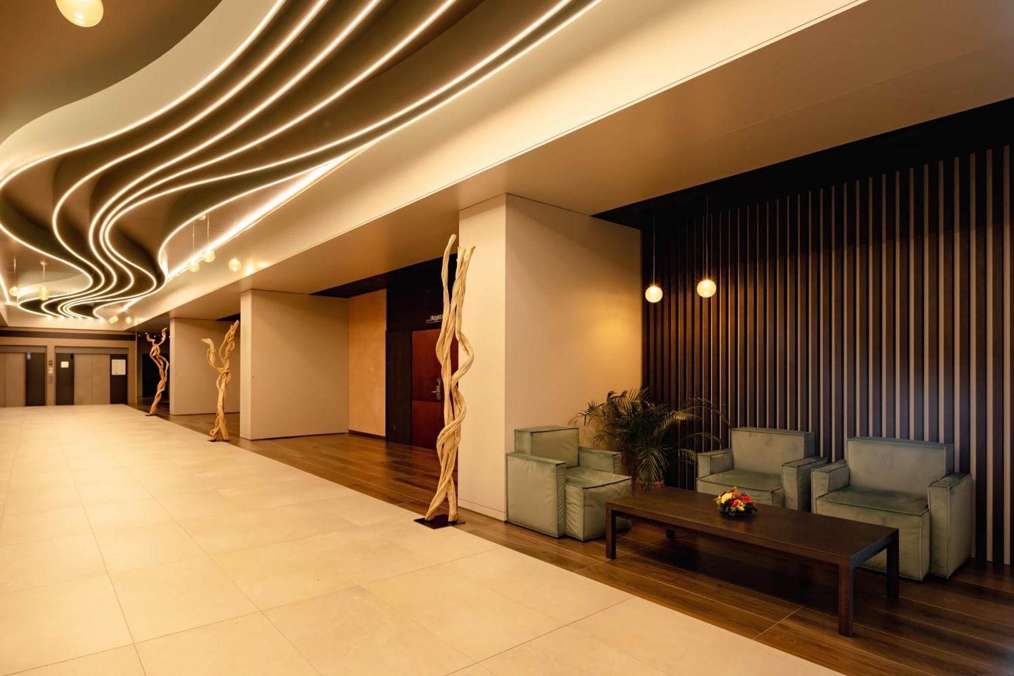 Hotel Plaza - Site Du Futuroscope Chasseneuil-du-Poitou Ngoại thất bức ảnh